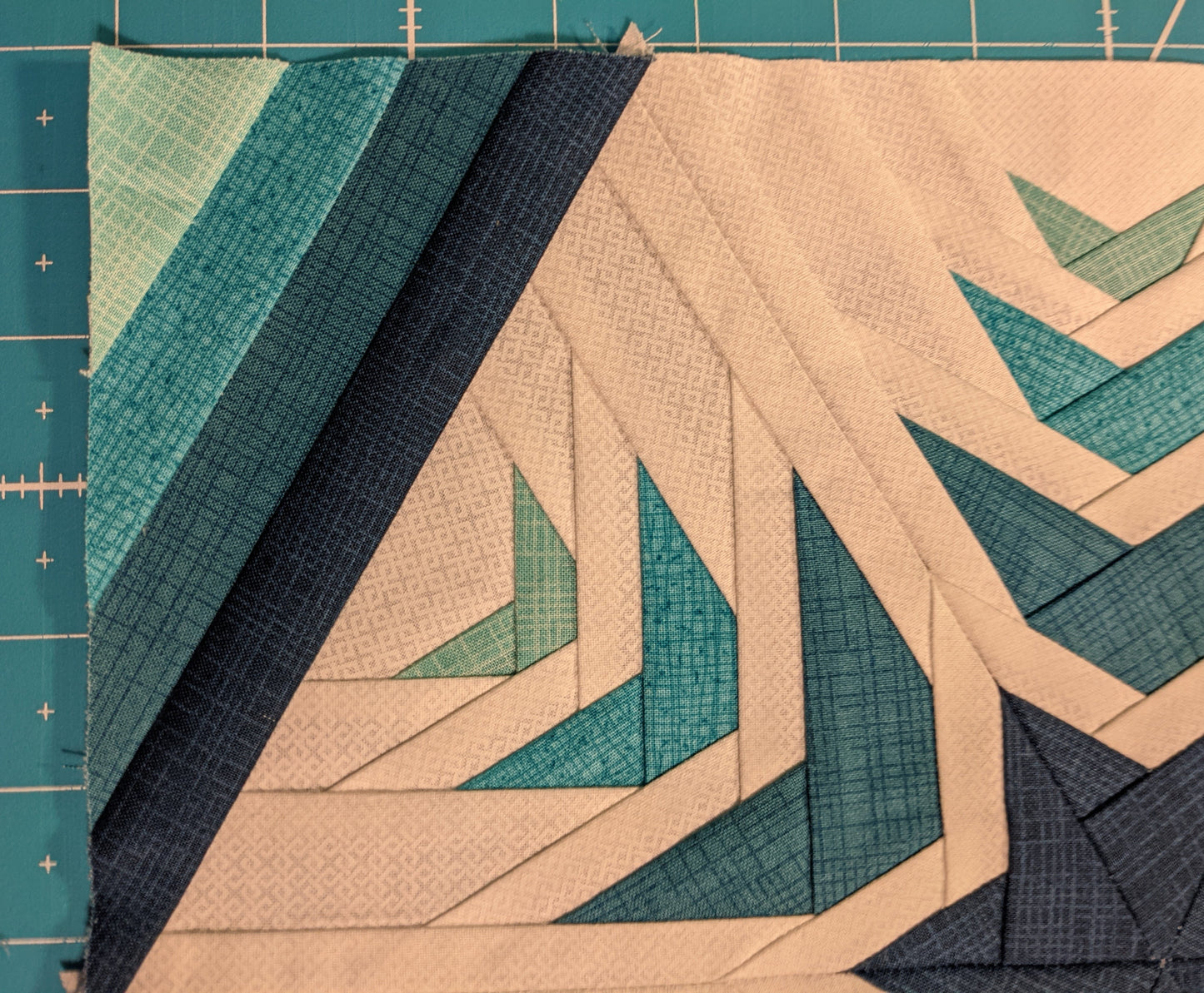 Glacial Snowfall FPP Table Runner Pattern